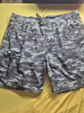 Gerry Weber Men's Gray Camouflage Athletic Shorts